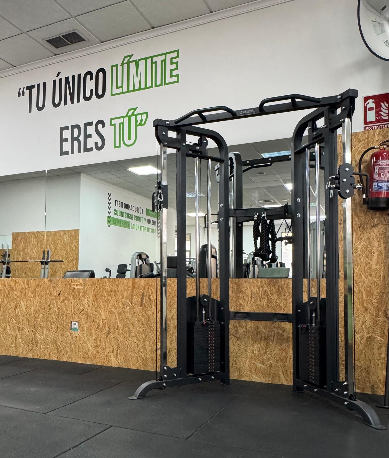 Zona de entrenamiento de sala de fitness y cardio de Entrena-T
